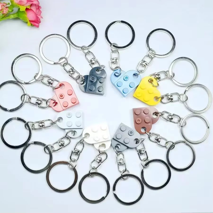 2Pair Cute Love Heart Building Block Keychains for Couples Women Men Friendship Separable Love Heart Brick Key Ring Jewelry Gift